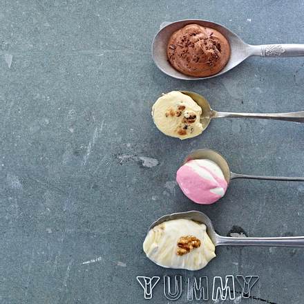 Viererlei Toppings für Kuchen: Buttercreme mit Cookies Rezept