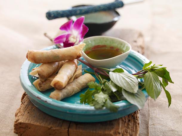 Vietnam: Cha Gio Frühlingsrollen mit Dip Rezept Vietnam: Cha Gio Frühlingsrollen mit Dip Rezept