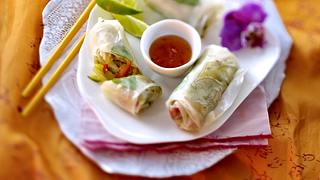 Vietnamesische Frühlingsrollen mit Glasnudelsalat (Komplettthema vegane Asiaküche) Rezept - Foto: House of Food / Bauer Food Experts KG