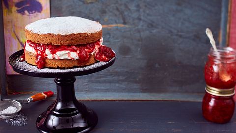 Viktoria-Sponge-Cake Rezept - Foto: House of Food / Bauer Food Experts KG