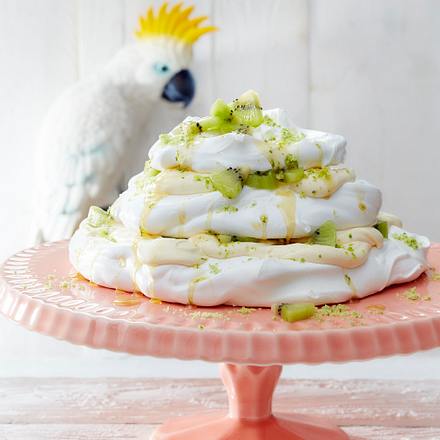 Virgin-Mojito-Pavlova mit Kiwis Rezept Virgin-Mojito-Pavlova mit Kiwis Rezept