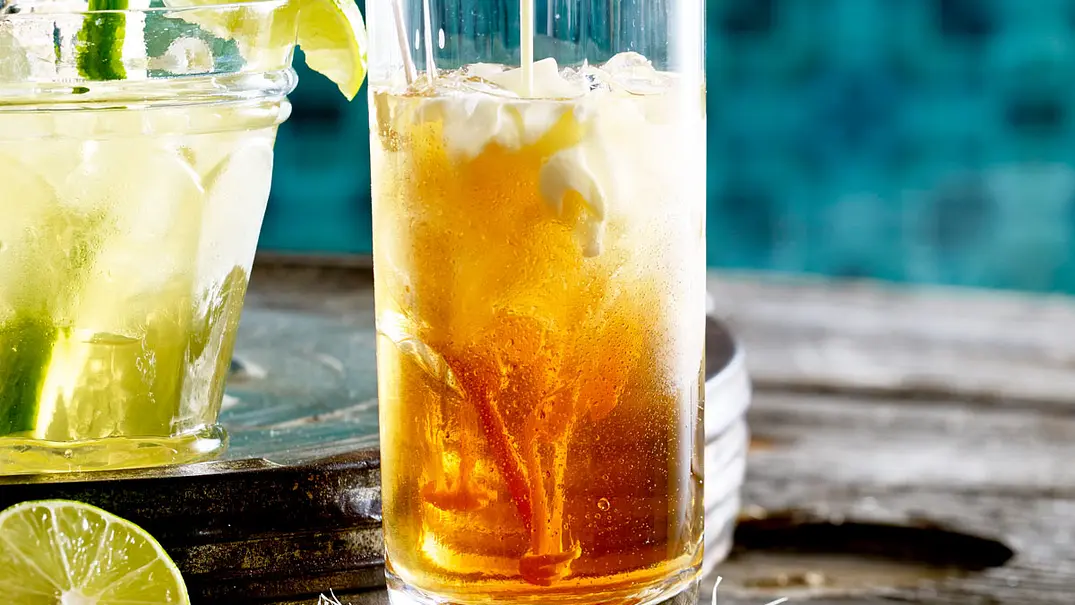 Vodka Vanilla Chai Rezept - Foto: LECKER @ Bauer Media Group Vodka Vanilla Chai Rezept - Foto: LECKER @ Bauer Media Group