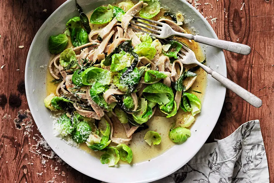 Vollkorn-Tagliatelle mit coolem Kohl Rezept