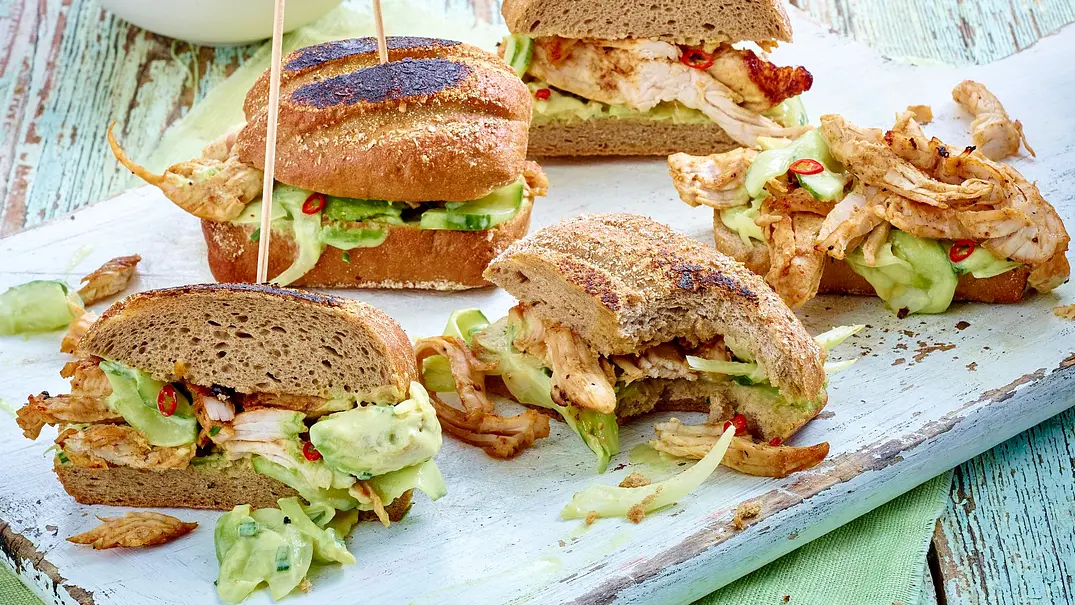 Vollkornbrötchen mit Putenfleisch Rezept - Foto: LECKER @ Bauer Media Group Vollkornbrötchen mit Putenfleisch Rezept - Foto: LECKER @ Bauer Media Group