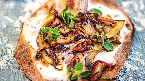 Vollkornflambettes mit Pilzen Rezept - Foto: House of Food / Bauer Food Experts KG