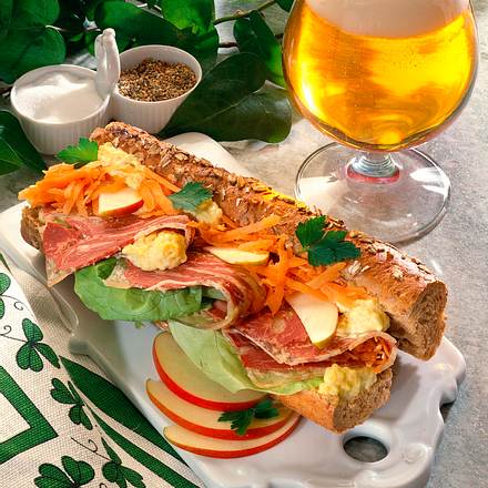 Vollkornsandwich mit Sülze Rezept Vollkornsandwich mit Sülze Rezept
