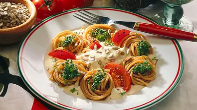 Vollkornspaghetti mit Käsesoße Rezept - Foto: LECKER @ Bauer Media Group