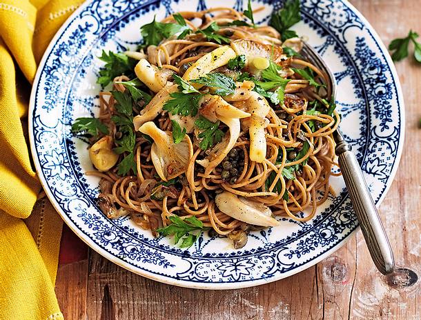 Vollkornspaghetti mit Puylinsen und gebratenen Austernpilzen Rezept Vollkornspaghetti mit Puylinsen und gebratenen Austernpilzen Rezept