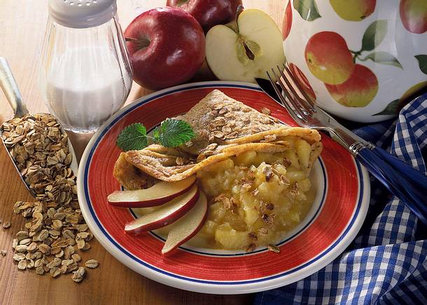 Vollwertpfannkuchen und Apfelkompott Rezept
