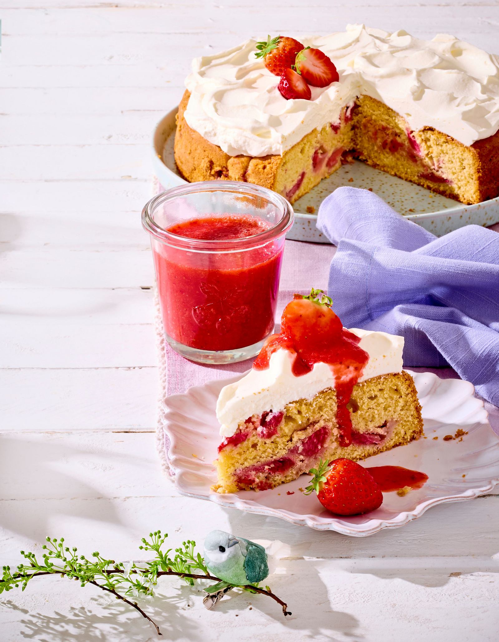 &amp;quot;Vom Feld in den Mund&amp;quot;-Erdbeer-Blitzkuchen Rezept | LECKER