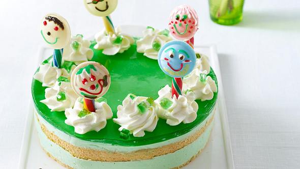 Waldmeister-Torte mit Brause-Lollies (Kinder-Geburtstagstorte) Rezept - Foto: House of Food / Bauer Food Experts KG