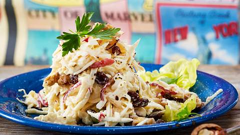 Waldorfsalat à la Hotel Mama Rezept - Foto: House of Food / Bauer Food Experts KG