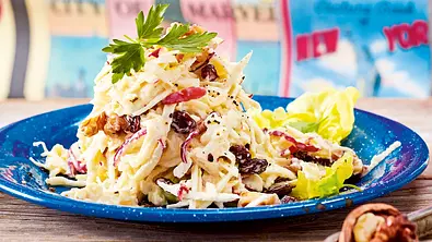Waldorfsalat à la Hotel Mama Rezept - Foto: LECKER @ Bauer Media Group