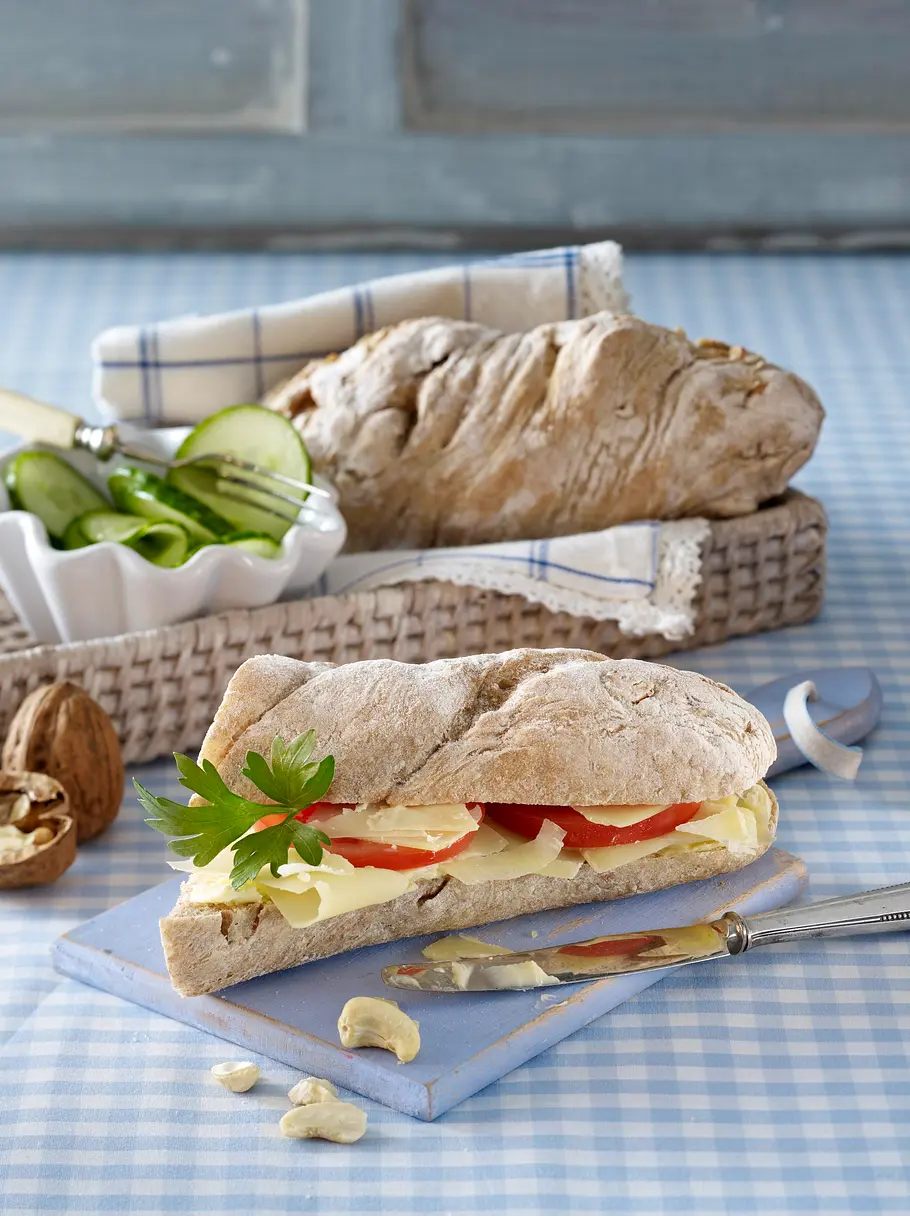 Walnuss-Cashew-Baguette Rezept Walnuss-Cashew-Baguette Rezept