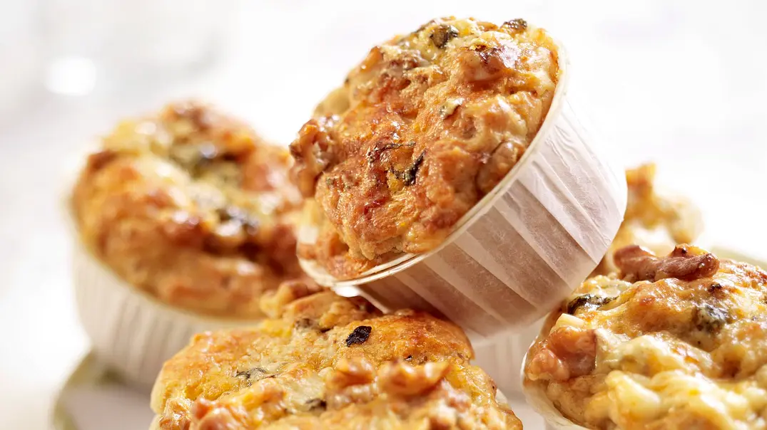 Walnuss-Muffins mit Roquefort Rezept - Foto: LECKER @ Bauer Media Group Walnuss-Muffins mit Roquefort Rezept - Foto: LECKER @ Bauer Media Group
