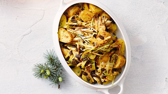 Warmer Kartoffelsalat mit Meerrettich Rezept - Foto: House of Food / Bauer Food Experts KG