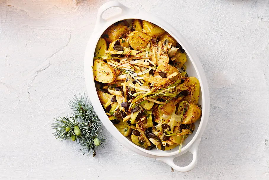 Warmer Kartoffelsalat fix gemacht und gleich serviert. Und mit Meerrettich aufpoliert Rezept Warmer Kartoffelsalat mit Meerrettich Rezept