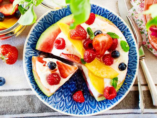 Wassermelone mit Zitronencreme & Obstsalat Rezept Wassermelone mit Zitronencreme & Obstsalat Rezept