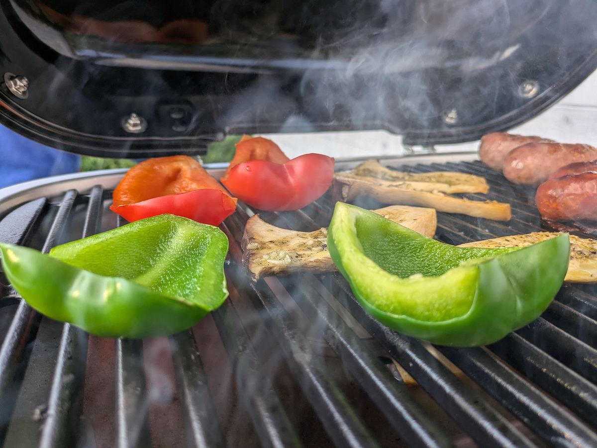 Weber Lumin Rost mit Gemüse