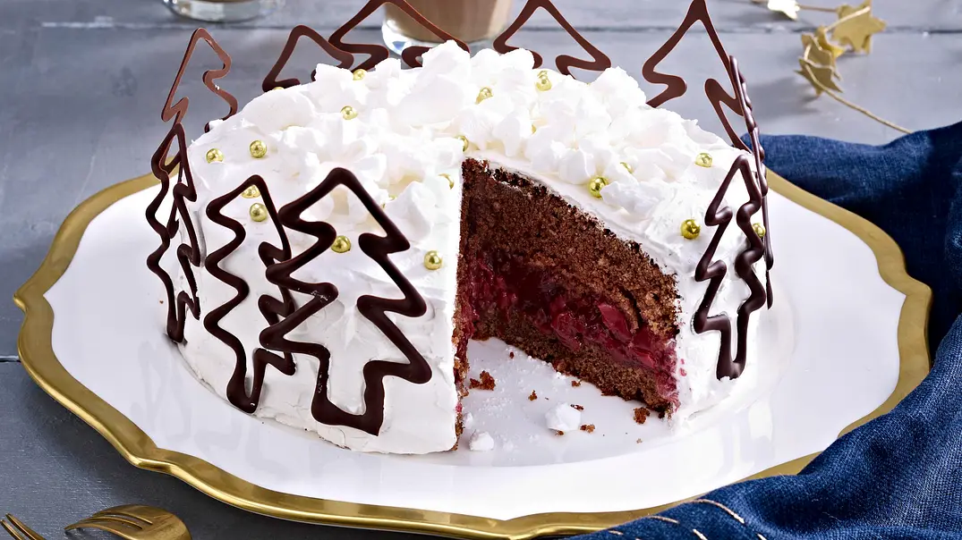 Weihnachtliche Kirsch-Torte Rezept - Foto: LECKER @ Bauer Media Group Weihnachtliche Kirsch-Torte Rezept - Foto: LECKER @ Bauer Media Group