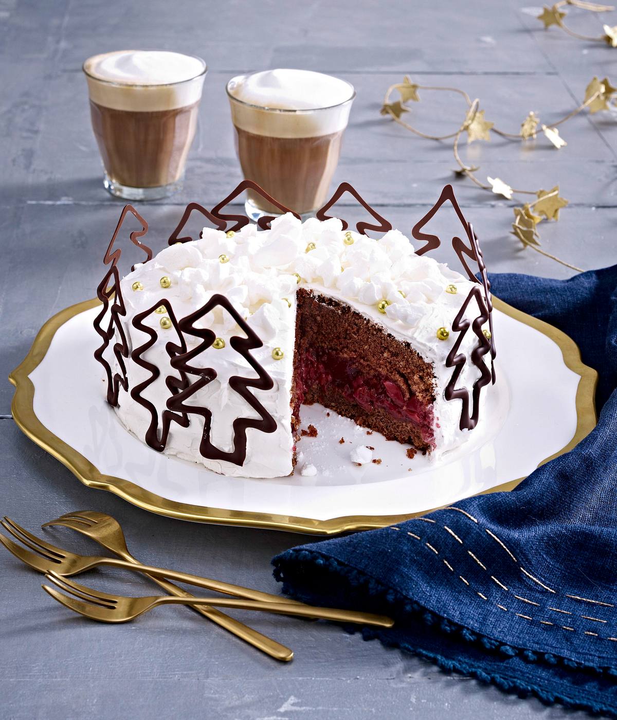 Weihnachtliche Kirsch-Torte Rezept