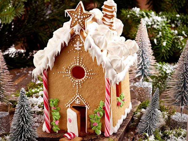 Weihnachtliches Lebkuchenhäuschen Rezept Weihnachtliches Lebkuchenhäuschen Rezept