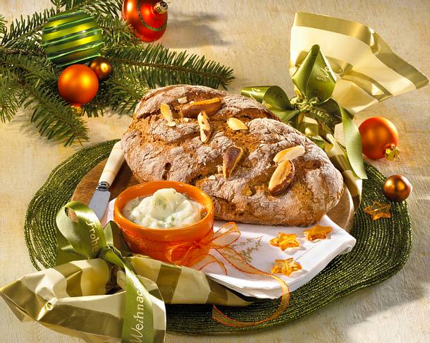 Weihnachtliches Nussbrot mit Gänseschmalz Rezept Weihnachtliches Nussbrot mit Gänseschmalz Rezept