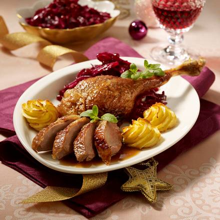 Weihnachtsgans mit Preiselbeer-Rotkohl Rezept Weihnachtsgans mit Preiselbeer-Rotkohl Rezept