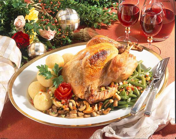Weihnachtspute zu Pilzgemüse Rezept Weihnachtspute zu Pilzgemüse Rezept