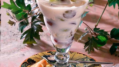 Weinschaumcreme mit Trauben Rezept - Foto: Horn