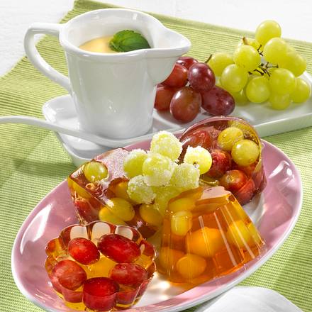 Weintraubengelee mit Vanillesoße Rezept Weintraubengelee mit Vanillesoße Rezept