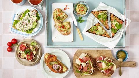 Weißbrot mit einer Creme aus Avocado Rezept - Foto: House of Food / Bauer Food Experts KG