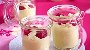 Weiße Schokoladencreme Rezept - Foto: LECKER @ Bauer Media Group Weiße Schokoladencreme Rezept - Foto: LECKER @ Bauer Media Group