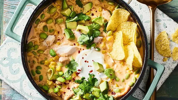 Weißes Chili mit Grillhähnchen Rezept - Foto: LECKER @ Bauer Media Group Weißes Chili mit Grillhähnchen Rezept - Foto: LECKER @ Bauer Media Group