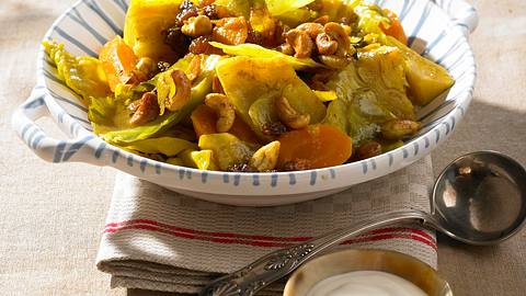 Weißkohl-Curry mit Cashewkernen Rezept - Foto: House of Food / Bauer Food Experts KG