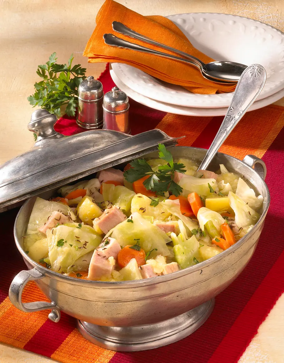 Weißkohl-Topf mit Kasseler Rezept Weißkohl-Topf mit Kasseler Rezept