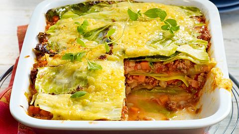 Weißkohllasagne mit Hack Rezept - Foto: House of Food / Bauer Food Experts KG