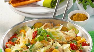 Weißkohlpfanne mit Hähnchen und Kartoffeln Rezept - Foto: LECKER @ Bauer Media Group