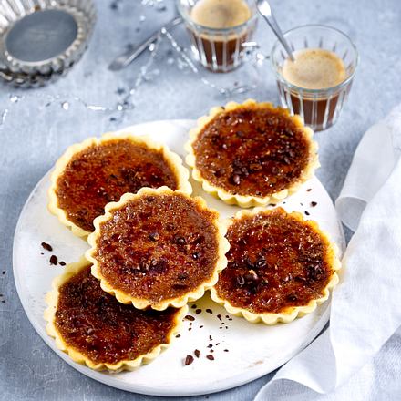 Weiße Schokoladen-Tarte mit Kaffee Rezept Weiße Schokoladen-Tarte mit Kaffee Rezept