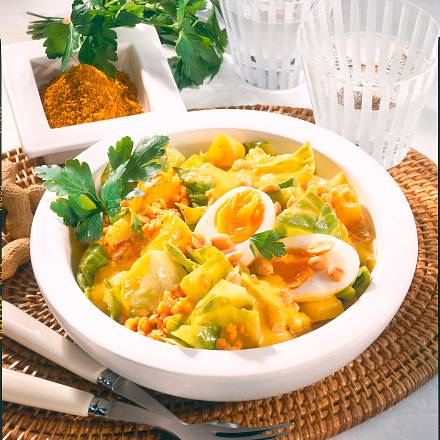 Weißkohl-Curry mit Ei Rezept Weißkohl-Curry mit Ei Rezept