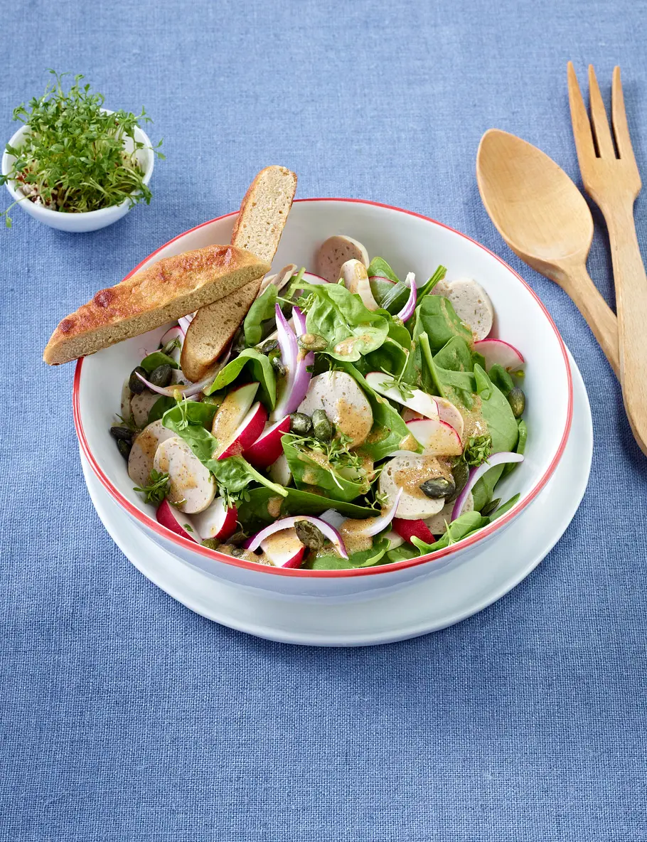 Weißwurst-Salat mit Schuxen Rezept Weißwurst-Salat mit Schuxen Rezept