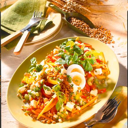 Weizensalat mit Pfefferkäse Rezept Weizensalat mit Pfefferkäse Rezept
