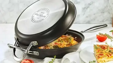 Wendepfanne mit diesem praktischen Küchenhelfer gelingen Omelettes und Frittatas perfekt - Foto: Hagen Grote/ PR Wendepfanne mit diesem praktischen Küchenhelfer gelingen Omelettes und Frittatas perfekt - Foto: Hagen Grote/ PR