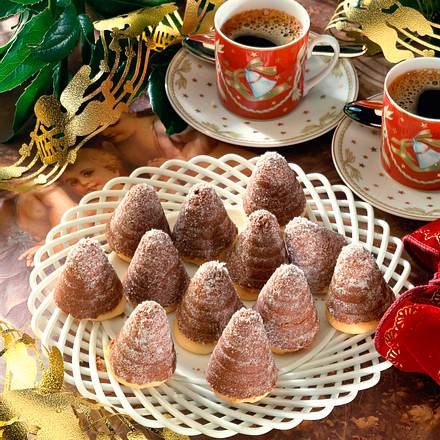 Wespennester mit Marzipan Rezept