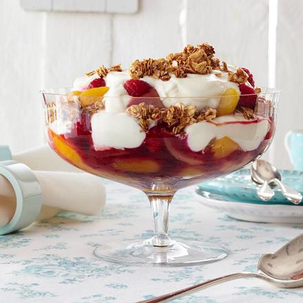 Whiskey-Trifle mit Aprikosen und Haferflockenkrokant Rezept