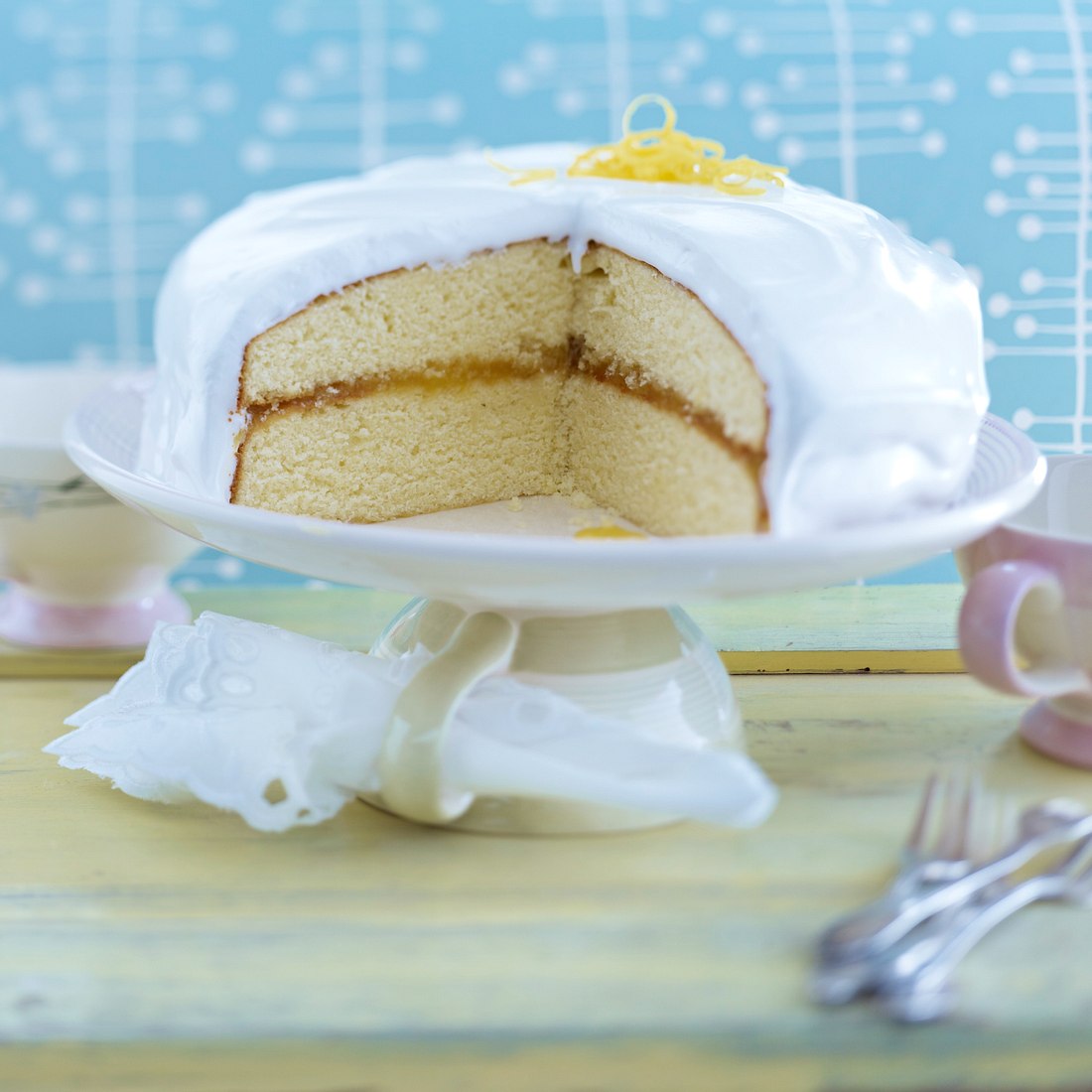 White Cake mit Lemon Curd und Frosting von Cynthia Barcomi Rezept