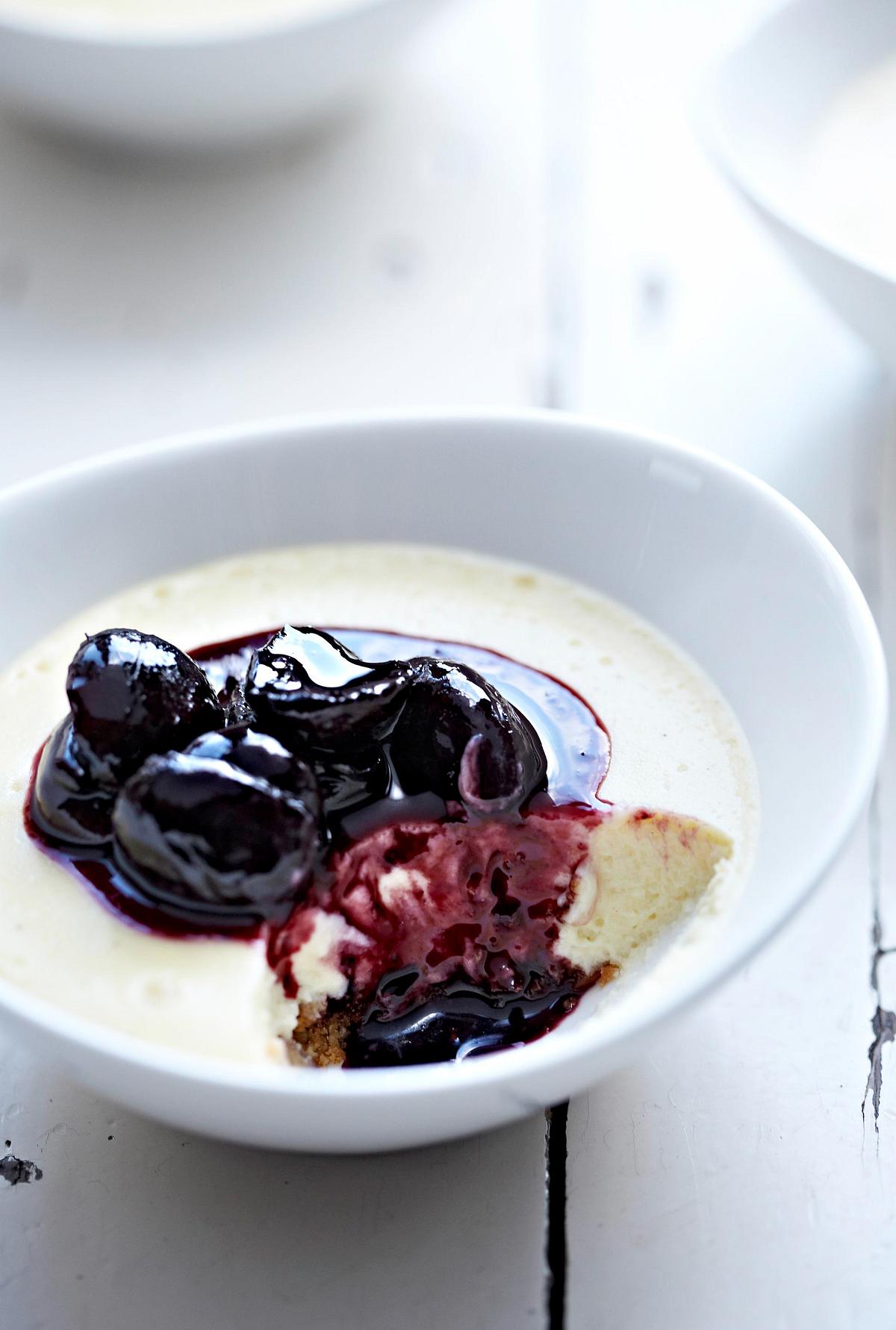 White Chocolate Cheesecake with Cherries Rezept