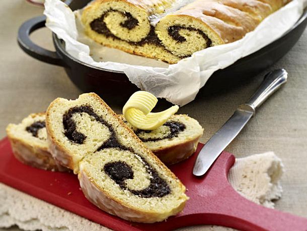 Wickelkuchen mit Mohnfüllung Rezept Wickelkuchen mit Mohnfüllung Rezept