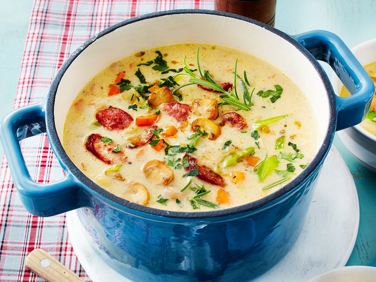 Wie-bei-Omi-Suppe mit Mettenden