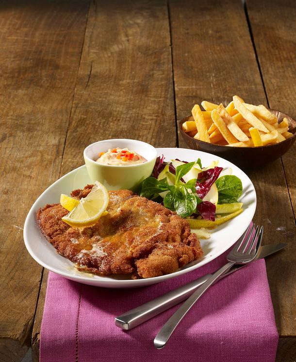 Wiener Schnitzel Mit Garnitur — Rezepte Suchen